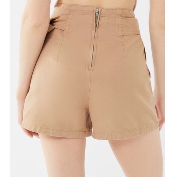 NWOT Urban Outfitters Khaki High Waist Shorts - Picture 3 of 8